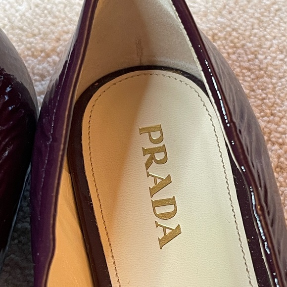 BRAND NEW Prada patent leather flats - Picture 6 of 9